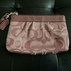 COACH Jacquard Signature Canvas/Leather Zip Closure Wristlet/Clutch